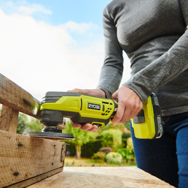 Ryobi 18V ONE+ Multitool Kit for Cutting, Sanding & Scraping (2)