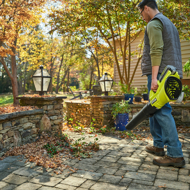 Ryobi 36V Cordless Line Trimmer and Blower Kit 33–38cm with 4.0Ah Battery (2)