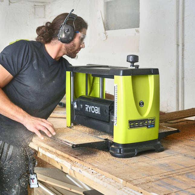 Ryobi Planer Thicknesser 1500W for Timber Sizing (2)