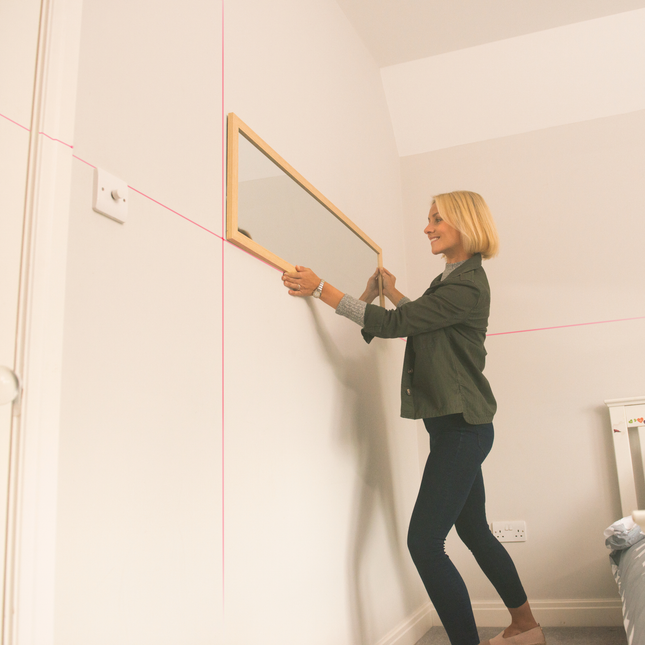 Ryobi Red Cross Line Laser 10m for Fast Room Alignment (2)